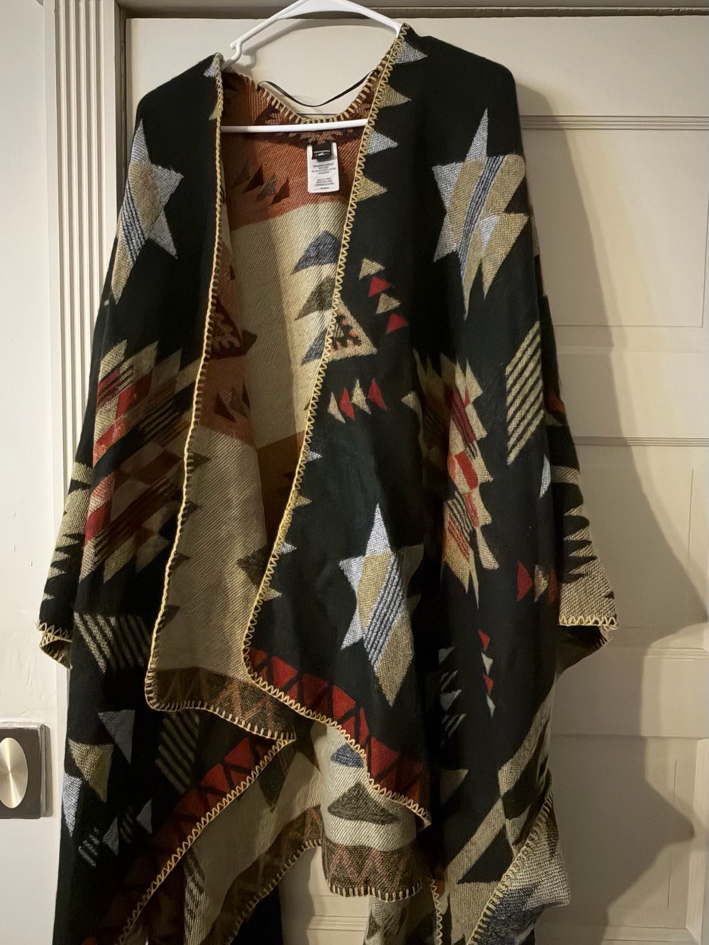 Idyllwind Aztec Pattern Black & Tan Knit Poncho